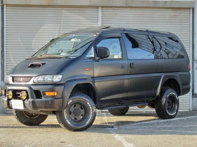 Делику 2000 года. Mitsubishi delica 2000 года. Мицубиси делика 2000. Мицубиси делика 2000. Мицубиси делика 2000.