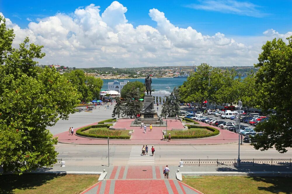 Сквер нахимова севастополь. Udm севастополь. Севастополь фото города. Аполлонова бухта севастополь. Udm севастополь.
