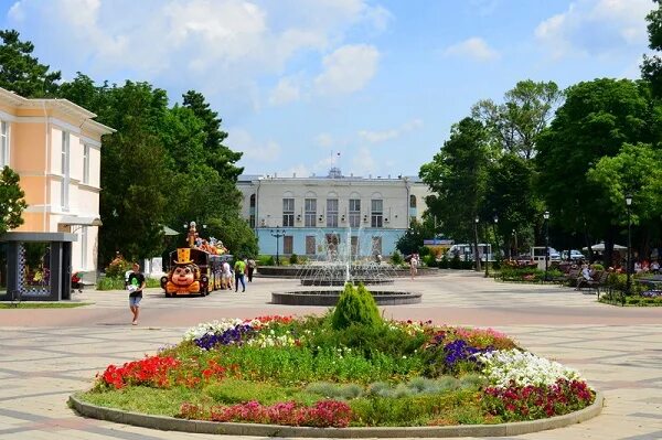 В сквере им. Тренева в Симферополе отреставрируют фонтаны и детские площадки - Р