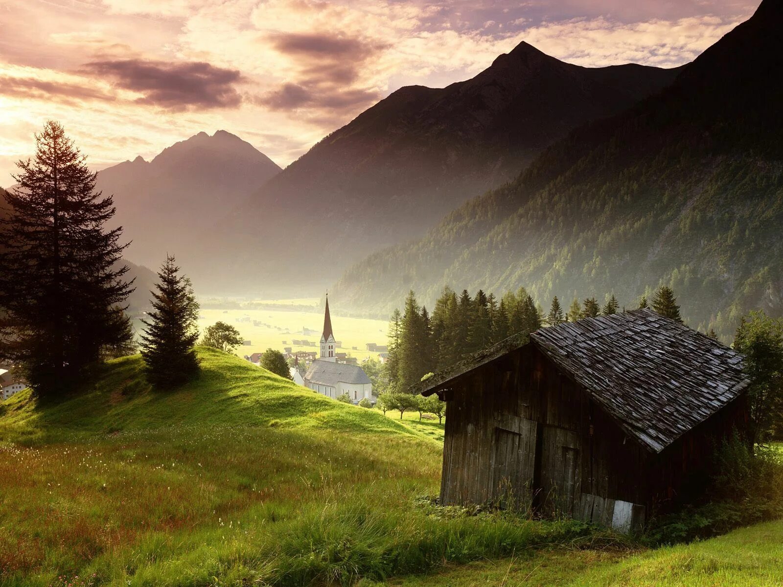 Тироль Австрия. Тироль природа. Альпы Австрия деревня. Деревня в горах.