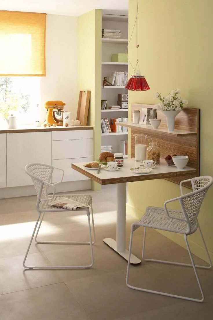 Узкий кухонный стол. Столик на кухню маленький. Маленький стол на кухню. Столик для маленькой кухни. Столик обеденный для маленькой кухни.