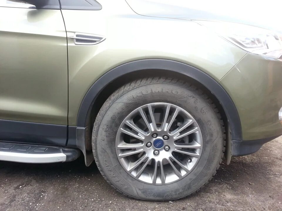 Размер шин куга 2. Характеристики двигателей форд куга 2. Размер шин форд куга 2. 235/60 r17 форд куга. Размер колёс на форд куга 2.