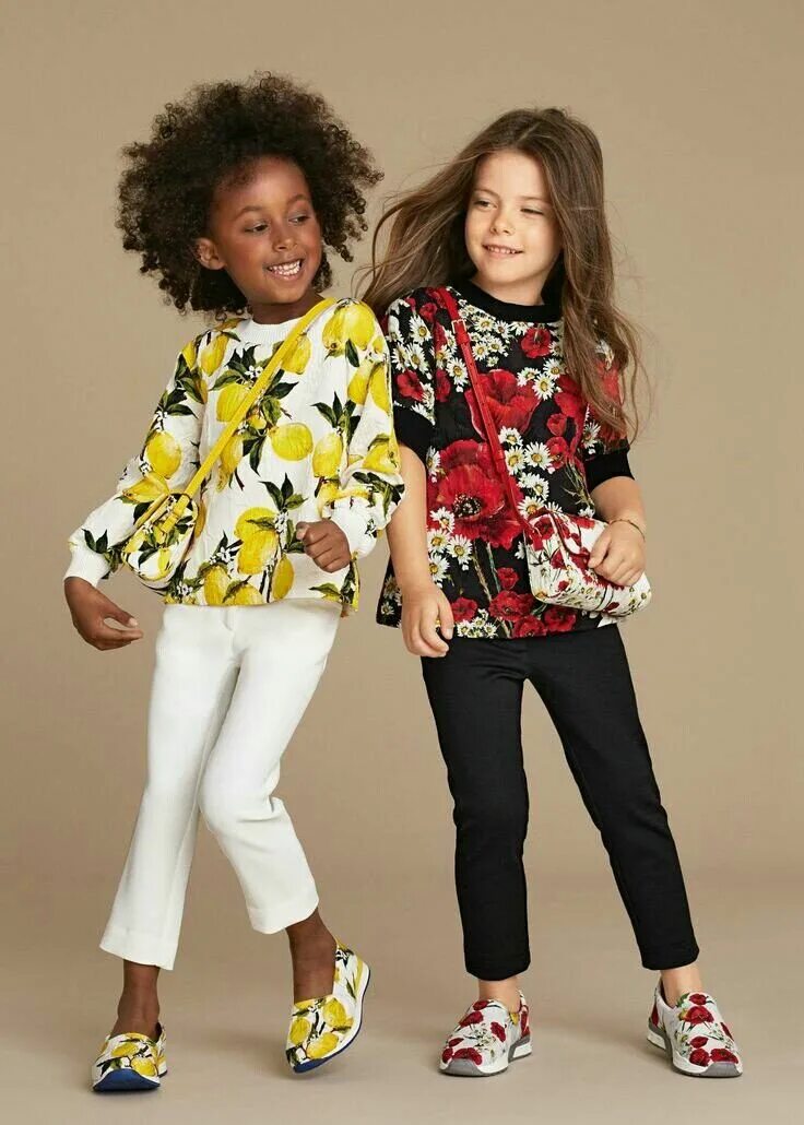 Фотки kids. Dolce Gabbana Kids 2018. Dolce Gabbana Kids 2020. Стильная одежда для детей. Модная одежда для Дево.