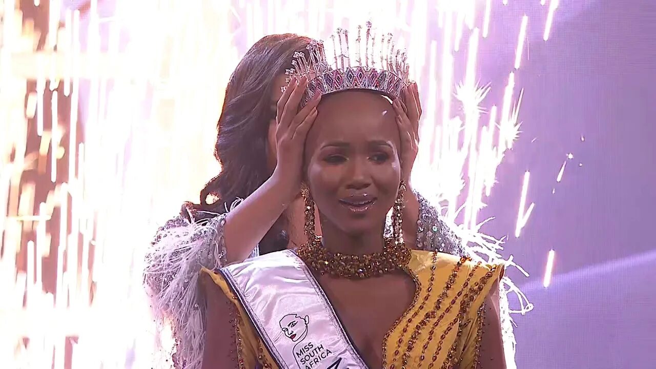 Красивые женщины юар. Мэгги мисс африка. Мисс вселенная юар. Ndavi nokeri. Miss africa.