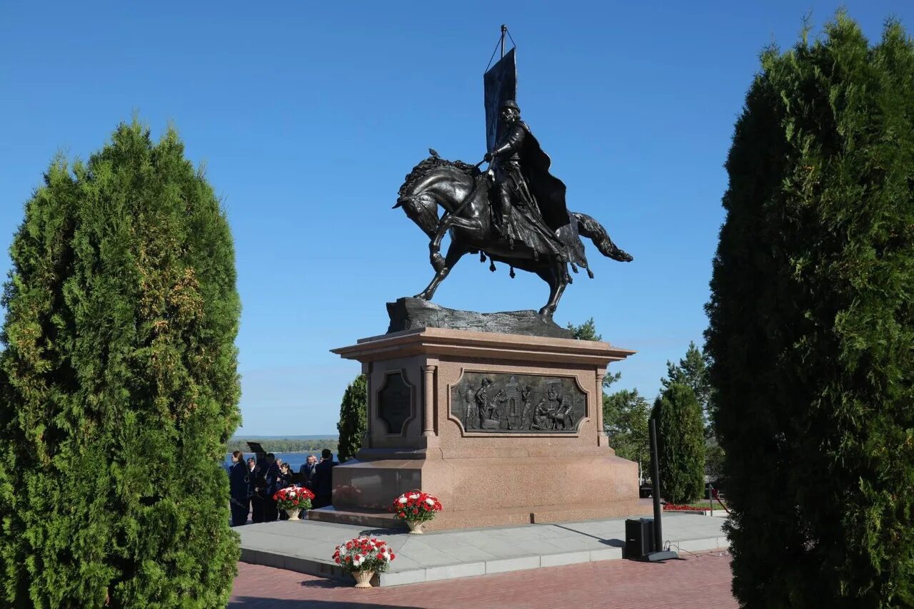 Памятники города самары