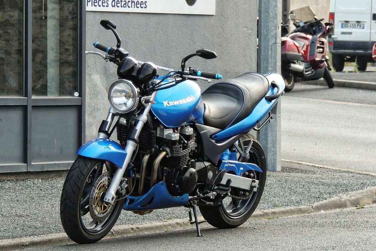 Kawasaki zr 750. Кавасаки 7. Бак кавасаки zr7. Кавасаки zr 7s. Кавасаки 7.