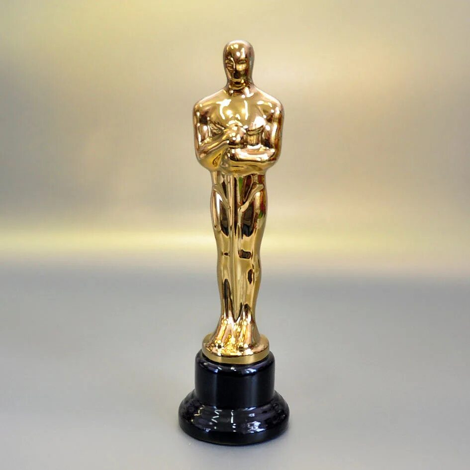 Оскар (кинопремия). Статуэтка американской киноакадемии "Оскар. Кинопремия Оскар статуэтка. Оскар (кинопремия, 2023).