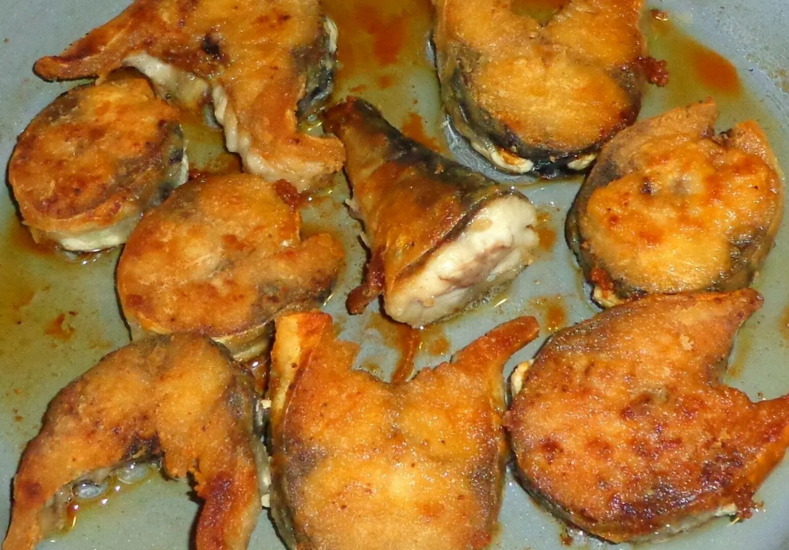 Как пожарить скумбрию на сковороде фото СЕКРЕТЫ ВКУСНОЙ СКУМБРИИ, СКУМБРИЯ В ДУХОВКЕ, КАК ПРИГОТОВИТЬ СКУМБРИЮ, ЗАПЕЧЕНА