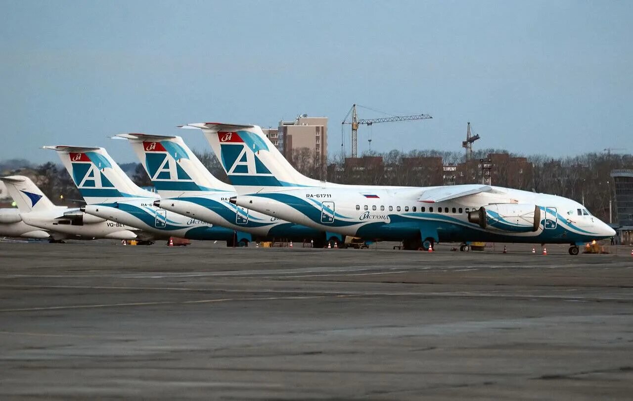 Авиакомпания ангара киренск иркутск. Самолет ан 24 ангара. Авиакомпания ангара иркутск. Ан 148 ангара. Авиакомпания ангара самолеты ан24.