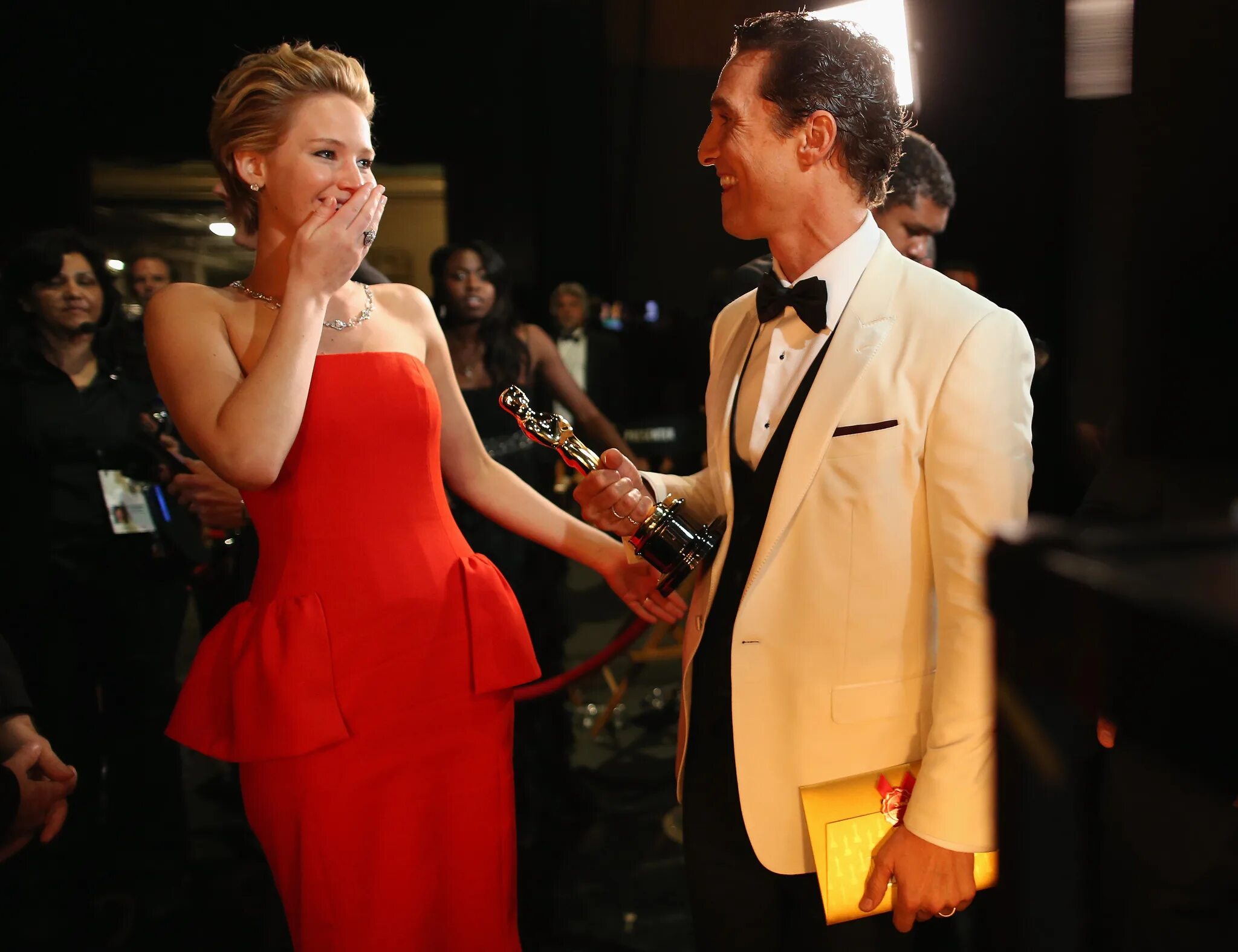 Оскара февраля. Мэттью Макконахи Оскар 2014. Matthew MCCONAUGHEY Jennifer Lawrence.