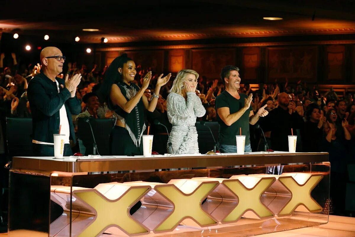 American got talent судьи. Талантлар шоу америка. Шоу американ idol. American idol ведущие. Популярные американские телешоу.