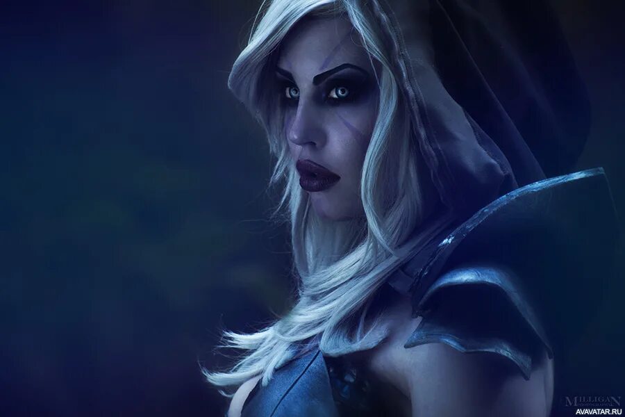 2 drow. Drow ranger dota 2. Тракса дота 2. Дровка дота 2. Drow ranger dota 2 art.