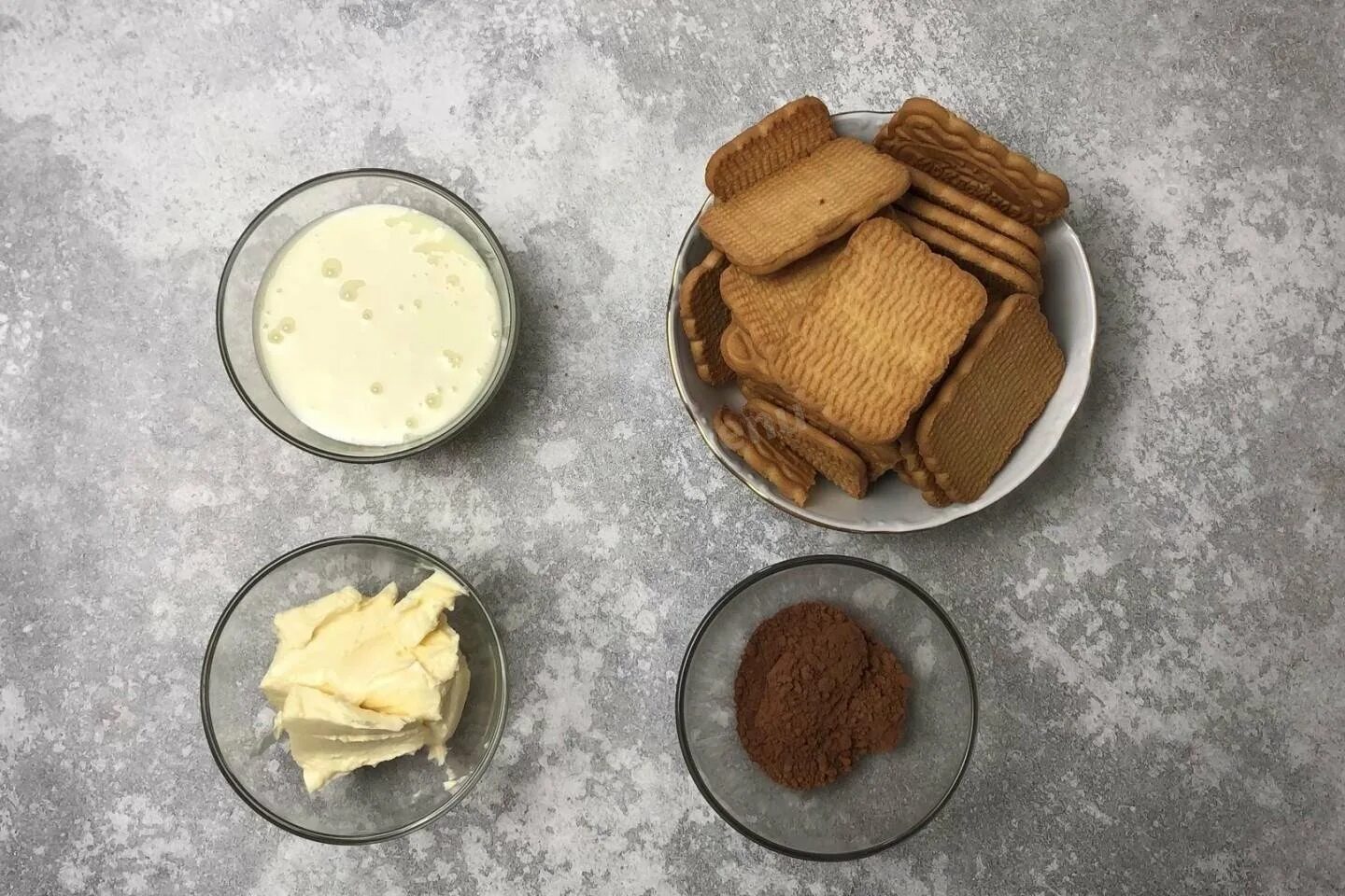 Шоколадное масло без какао. Печенье сгущенка какао. Пирожное из печенья и сгущенки. Пирожное картошка из печенья. Пирожное из печенья с маслом.