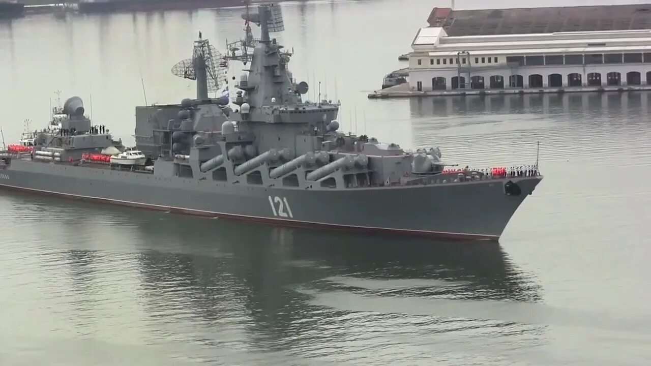 Видео крейсера москва. Обломки крейсера москва. Крейсер москва 2022. Крейсер москва в походе. Крейсер москва затонул 2022.