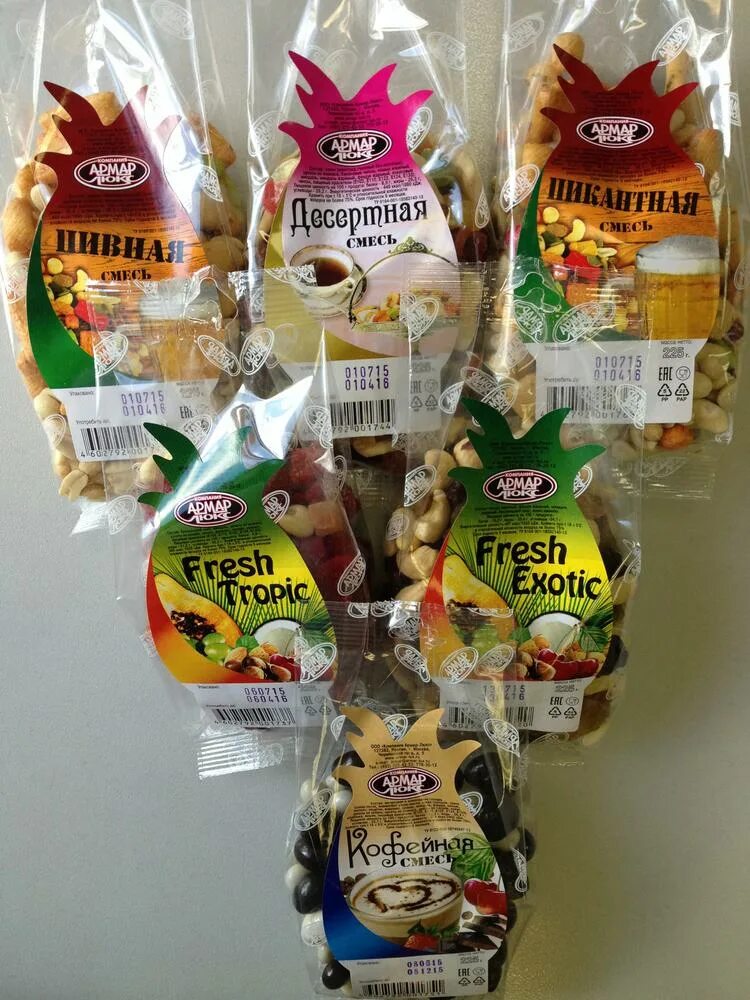 миндаль дары природы. московская ореховая компания конфеты. ореховая компания смоленск. витрина для орехов. орехи и сухофрукты.