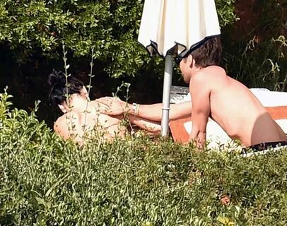 Slideshow dua lipa sexy ass.