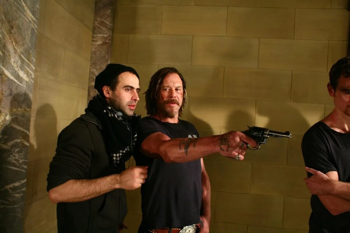 Тринадцать 13 (2010). 13 2010 год. 13 фильм 2010 сэм райли. Джейсон стэтхэм 13. 13 чертова дюжина фильм.