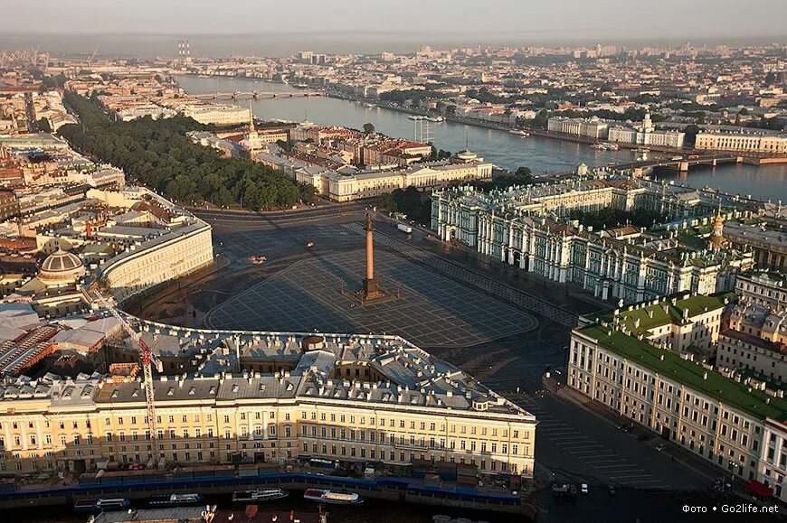 Прозвище питера. Дворцовая площадь в санкт-петербурге. дворцовая площадь в санкт-петербурге вид сверху. центр питера дворцовая площадь. росси дворцовая площадь.