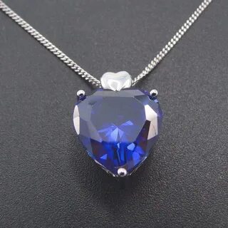 Кулон с синим камнем