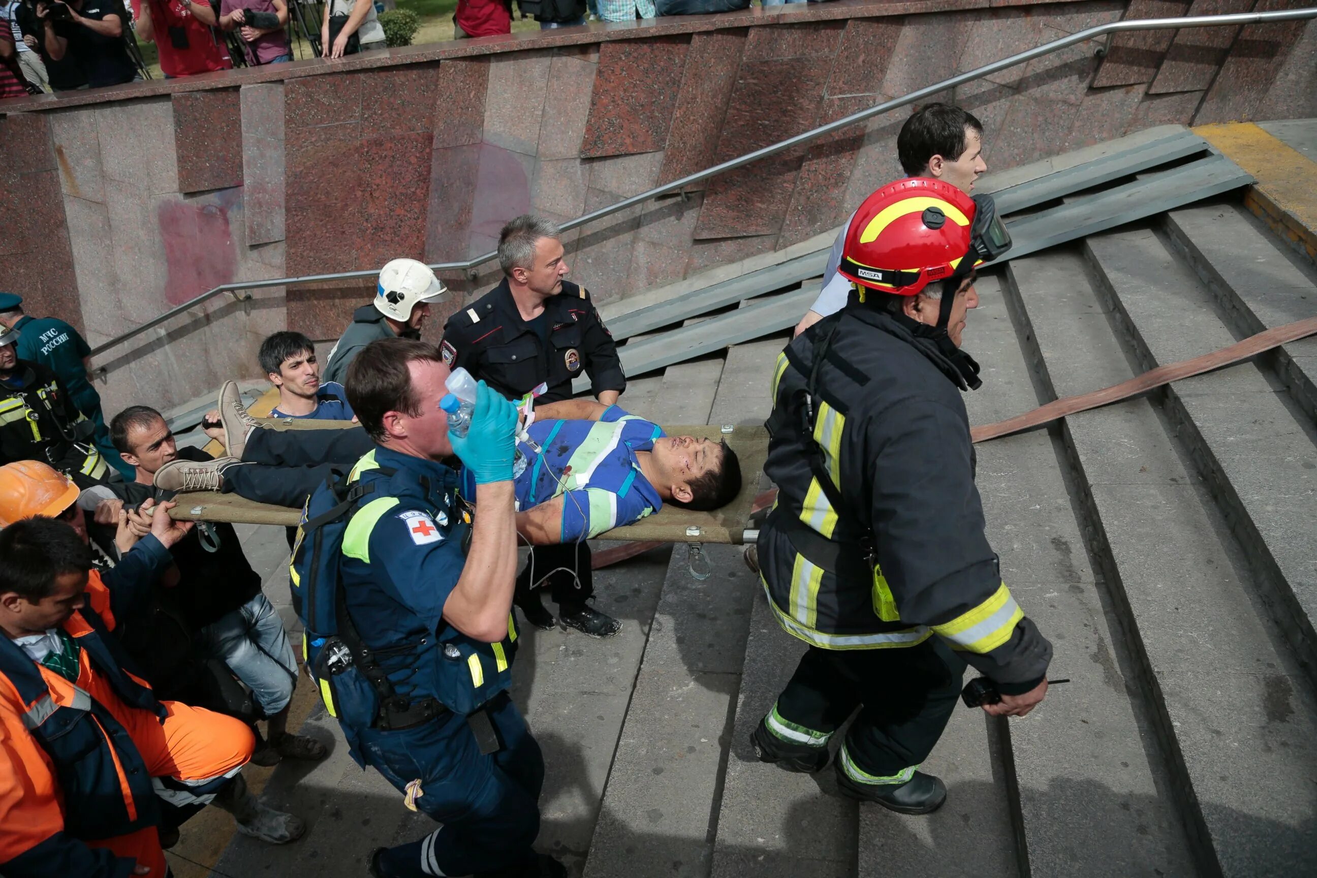 Катастрофа в Московском метрополитене. Катастрофа в Московском метрополитене 2014. Авария в метрополитене в Москве 2014. Авария в Московском метрополитене на Арбатско-Покровской линии.