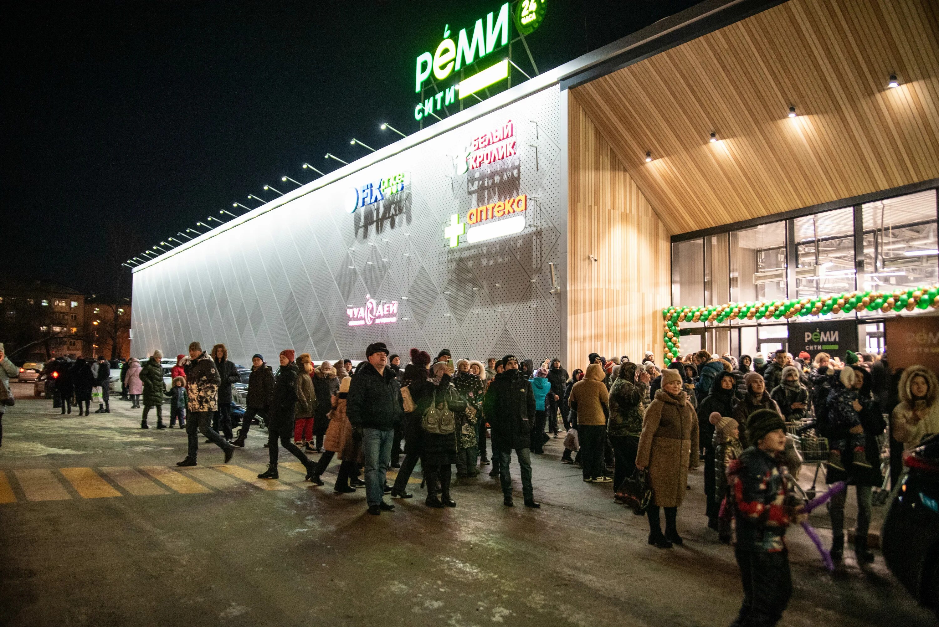 Универсальные витрины ARONA UNIC . Функциональные и эргономичные решения для ваш
