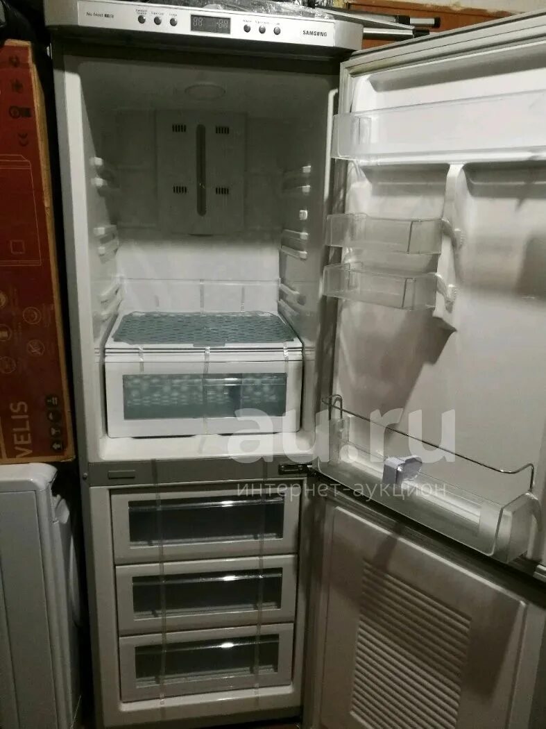 Холодильники 2 камерные ноу фрост. Холодильник Samsung no Frost двухкамерный. Самсунг холодильник двухкамерный no Frost. Холодильник самсунг ноу Фрост 2007. Холодильник самсунг двухкамерный ноу Фрост с дисплеем.