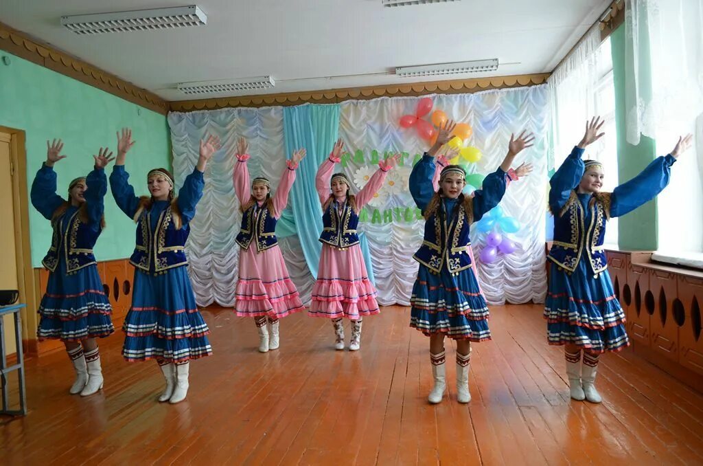 Мишкина погода сегодня. Мишкино Республика Башкортостан. Деревня Новоакбулатово Мишкинский район. Администрация района Мишкино РБ. Село Чураево Мишкинский район школа.