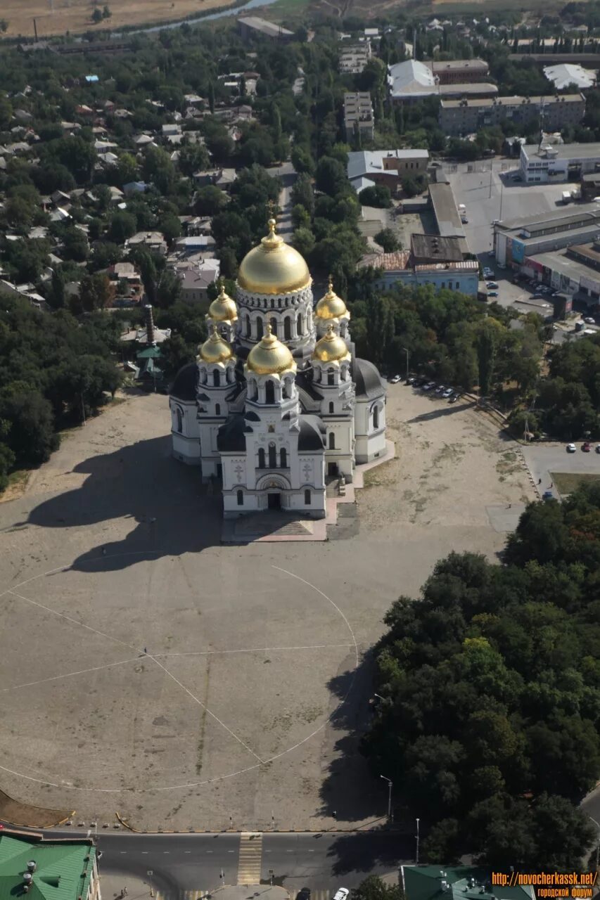 Новочеркасск сверху с храмами.