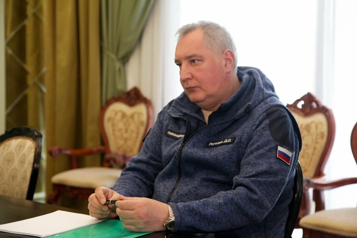 Генеральный директор роскосмоса. Глава роскосмоса рогозин. рогозин дмитрий олегович фото 2025. рагозин владимир андреевич. рогозин молодой.