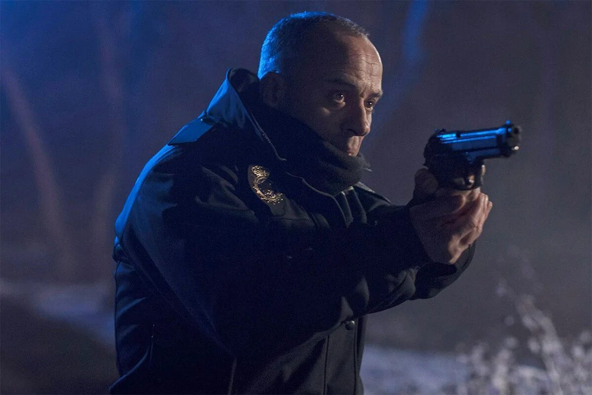 Триллеры 2025 2025 года. Ниже нуля / bajocero / below zero (2025). ниже нуля bajo cero 2025. bajo cero фильм 2025. below zero 2025.