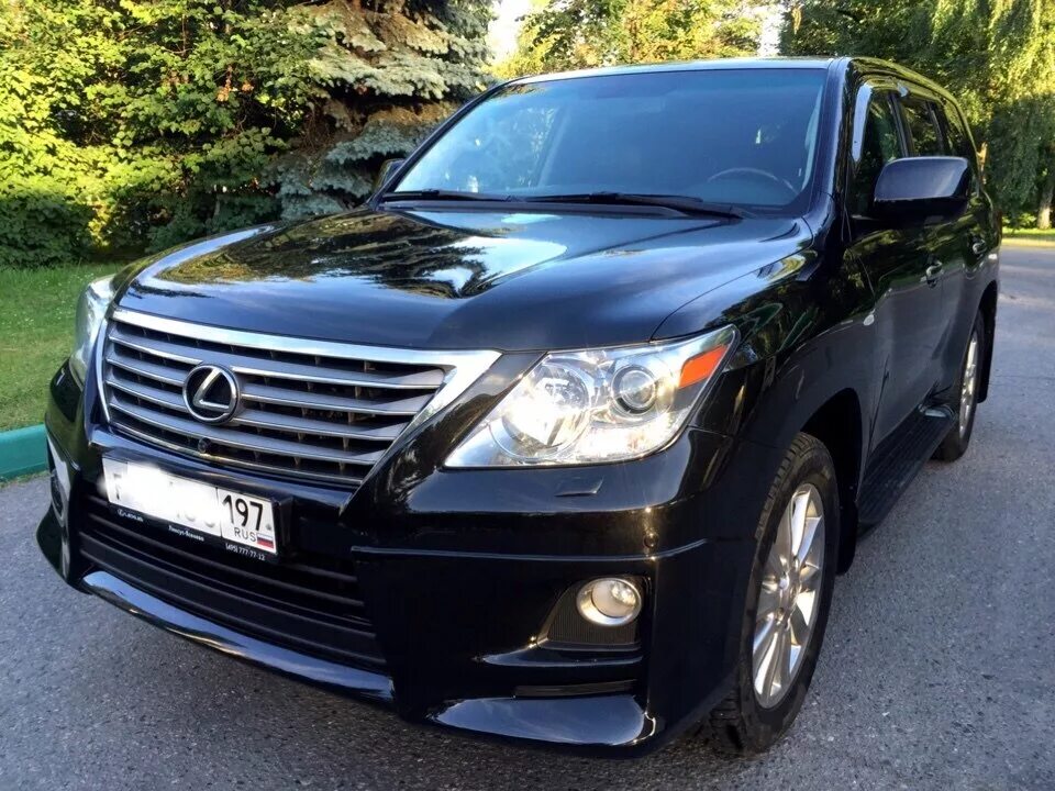 Лексус джип цена. Lexus LX 570 2011 черный. Lexus LX 570 2011. Lexus LX III 570 5.7. Джип Лексус 570 черный.