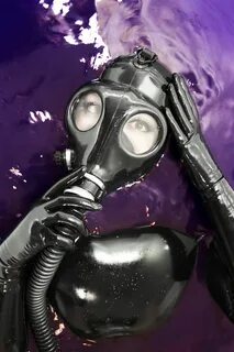 Heavy rubber gasmask girl 66 фото 2k.