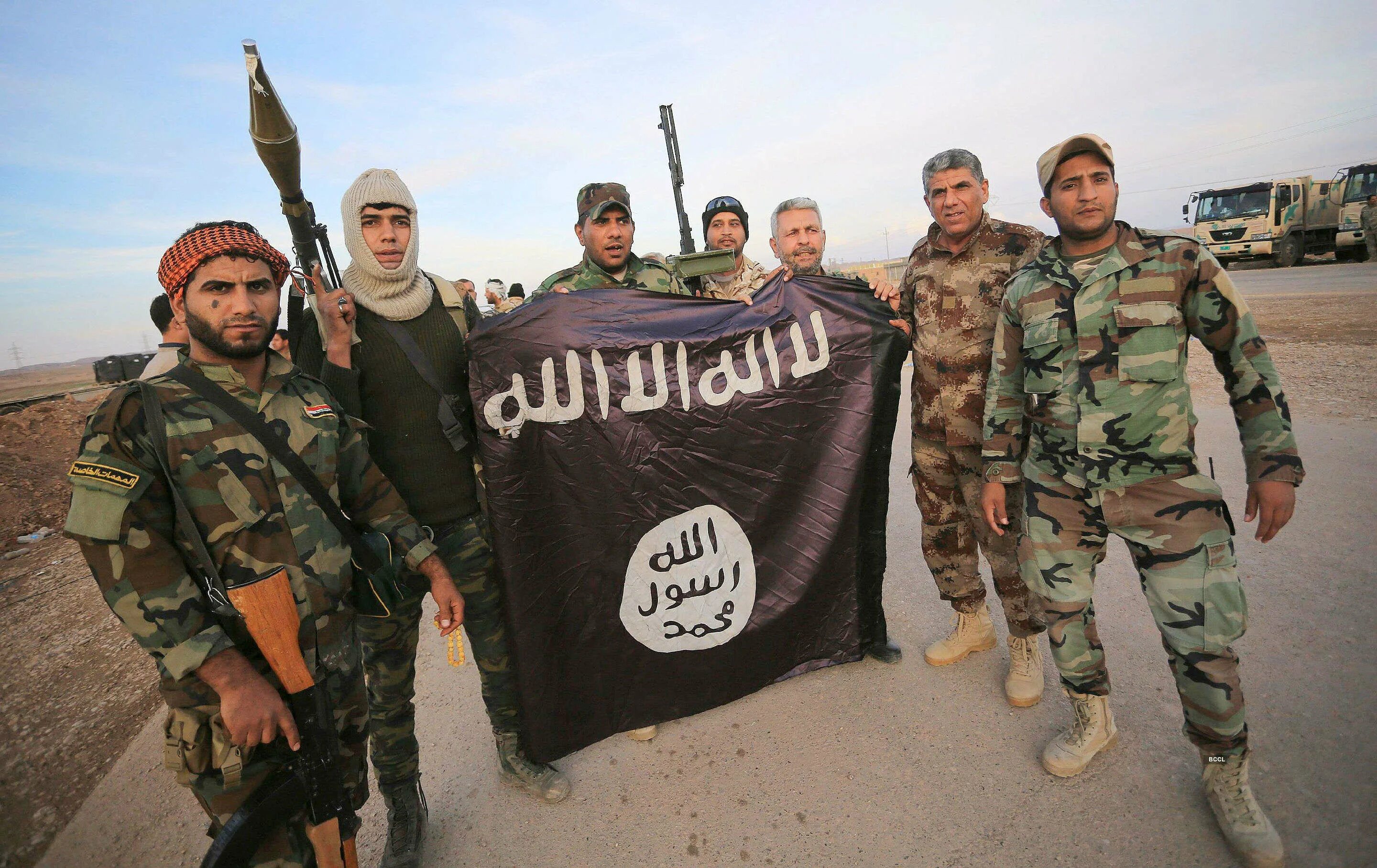 Другим иг. Isis Исламское государство группировка. Флаг террористов.
