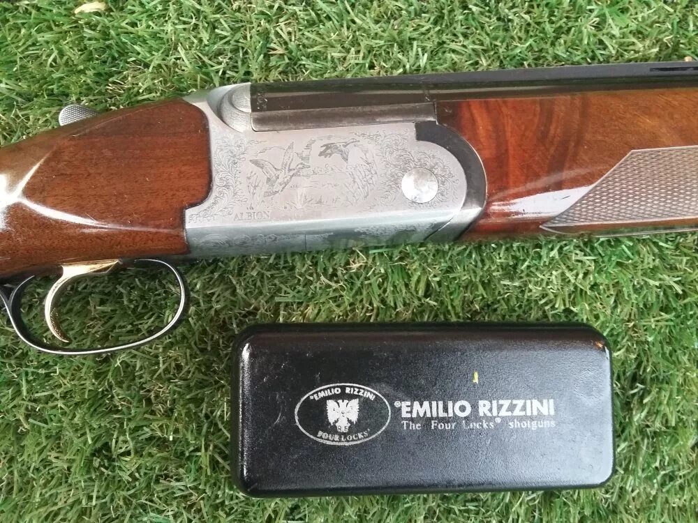 Rizzini 12 Калибр. Двустволка вертикалка 16 Калибр. Вертикалки 16 калибра. Emilio Rizzini Sporting Калибр 12. Купить ружье вертикалка 12