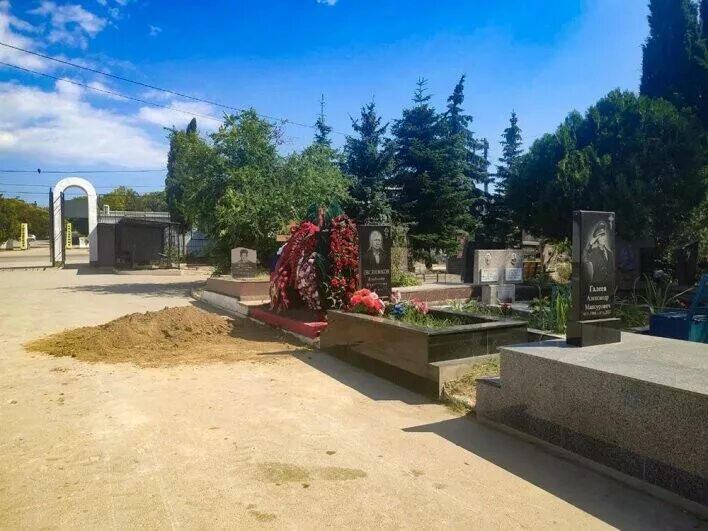 Севастополь похоронили