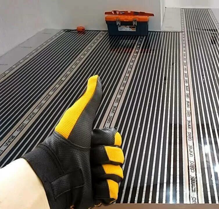 Теплые полы рейтинг лучших. Тёплый пол электрический теплолюкс. Электрический теплый пол пленочный вектор. Кабельный и пленочный пол. Пленочно кабельный теплый пол.