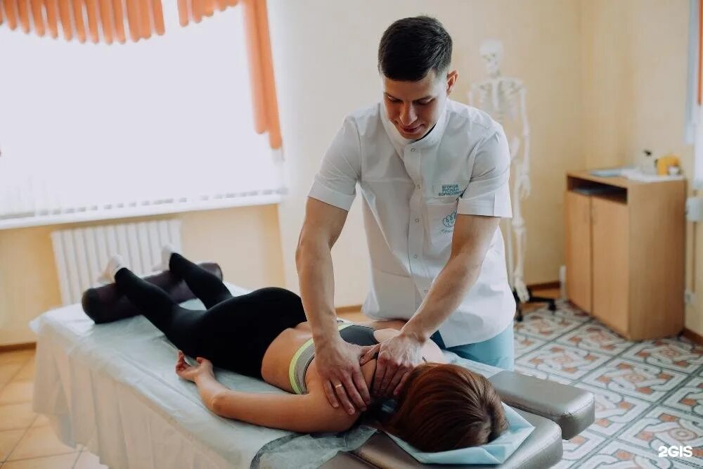 Детский массаж девочке. Детская больница массаж. Лечебный массаж после инсульта. Фенев михаил васильевич массажист. Детский массаж фото.