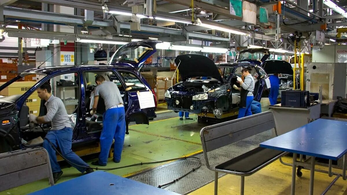 зарплата на автовазе. оклады на автовазе. рабочие автоваза. рабочие автоваза. повышение зарплаты на автовазе.