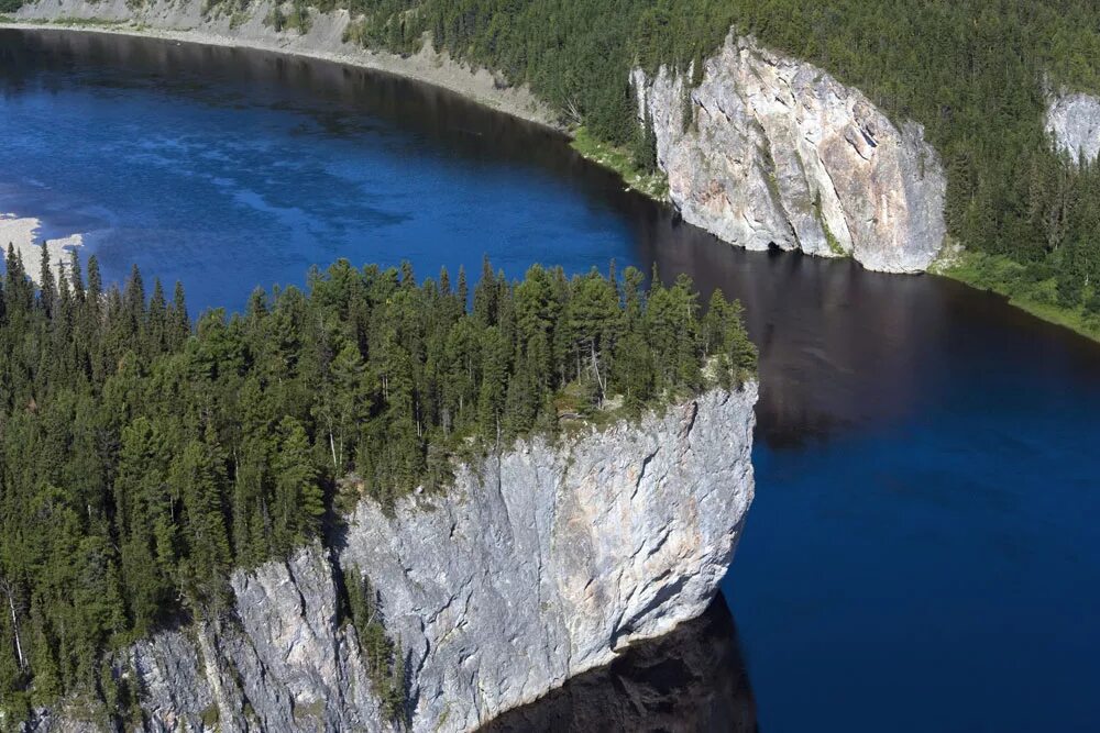 стихотворение утро. мыс северный чукотка. мыс шмидта край земли. снежная тропа в горах. над краем суровым.