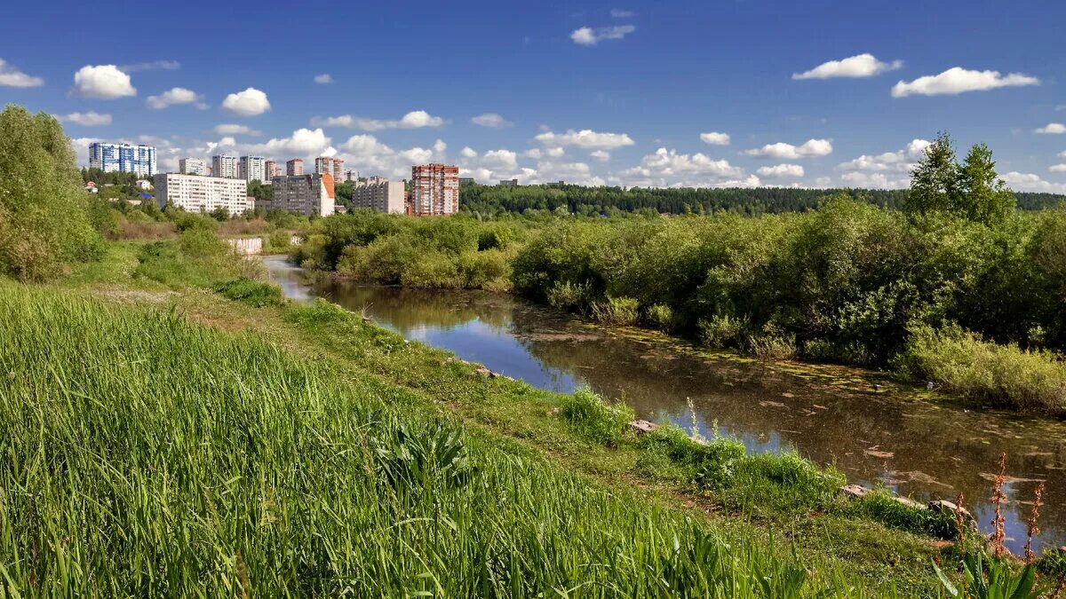 Ижевск. Навесной мост в болтачево удмуртия. Река иж в городе ижевск. Река позимь удмуртия. Ижевск река кама.