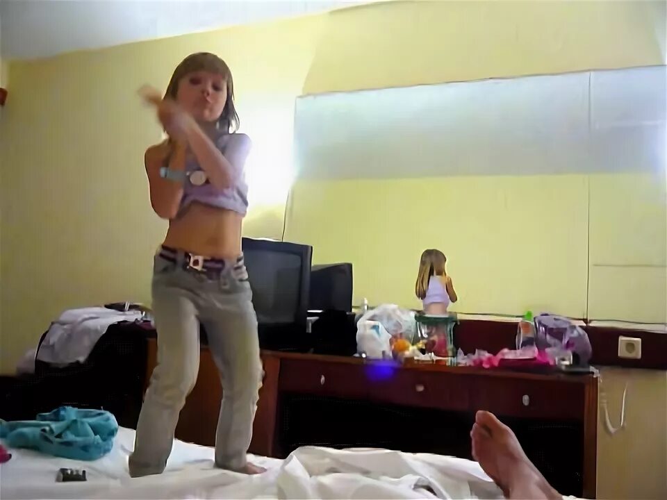 Танец живота наули. Танец живота маленькой девочки. Волна животом девочка. Волна животом девочка. Волна животом девочка.