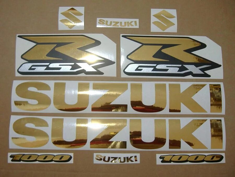 Наклейка gold. Наклейки GSX R 1000 k6. Наклейка Suzuki на GSXR 600. Наклейки Suzuki GSXR k4 k5 600. Наклейки Suzuki GSX-R k5.