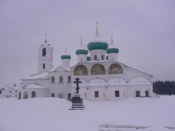 Александро-свирский монастырь карелия. Александро-свирский монастырь мощи. Александро-свирский монастырь. Александро-свирский монастырь мощи. Александро-свирский монастырь мощи.