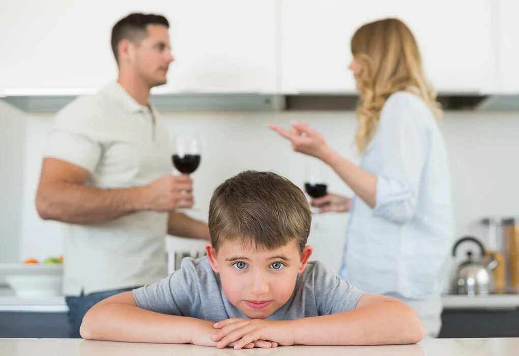 Пьющие родители. Семьи с алкогольной зависимостью. Алкоголизм родителей. Дети в семье алкоголиков.