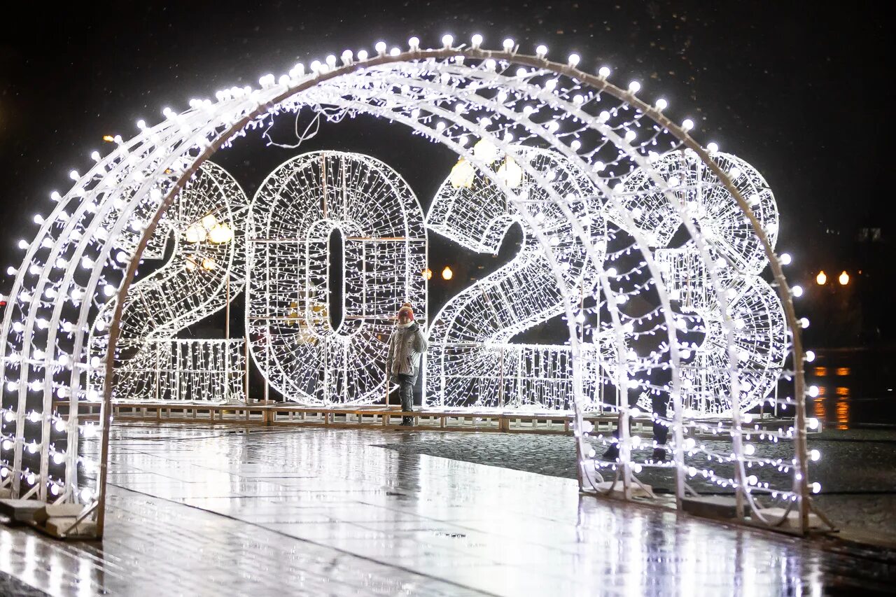 Калининград зимой новый год 2022. Новогодний салют в Калининграде 2022.