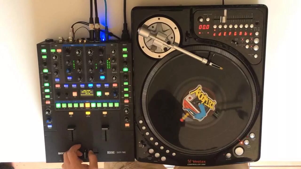Xp woody dj. Dj woody. Dj буги. Мэтт дэрэй диджей. Dj woody.