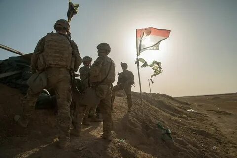 Изменила военному