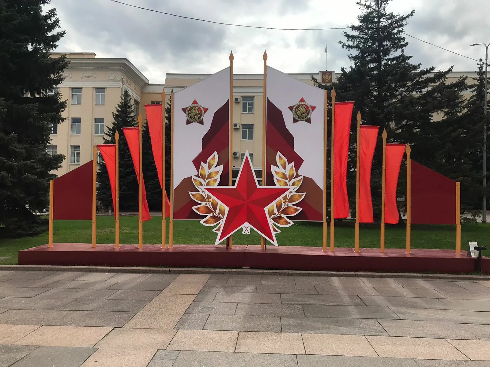 9 мая площадью ленина. Площадь ленина новосибирск парад. Парад победы ульяновск 2021. 9 мая 2023 новосибирск площадь ленина. Ленин на красной площади в мавзолее.