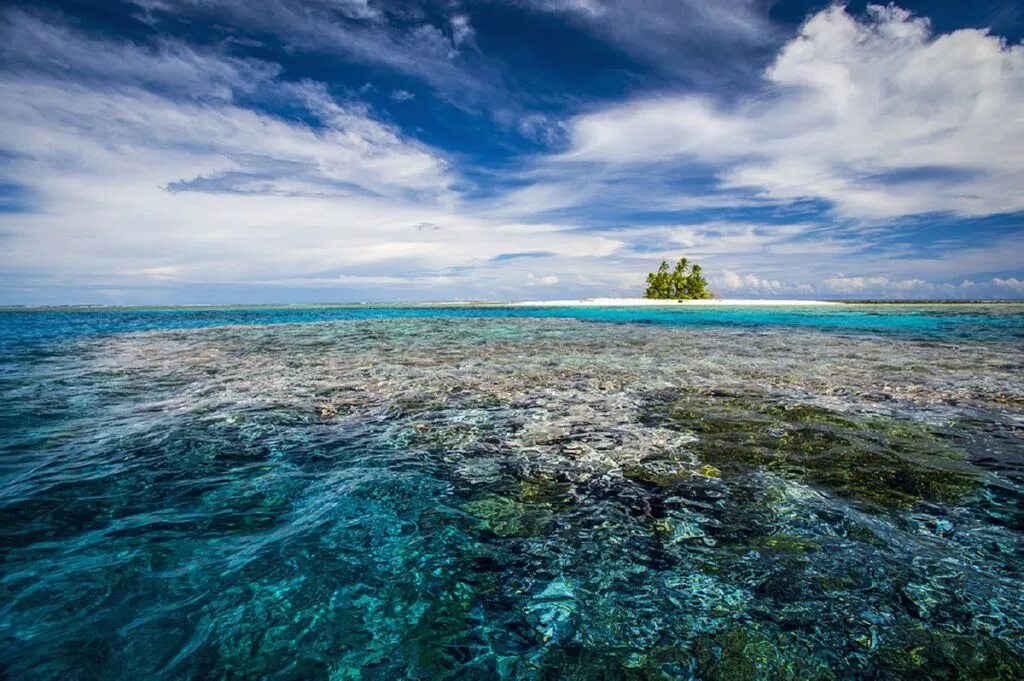 Остров Тувалу. Остров Фунафути. Морской заповедник Фунафути. Тувалу климат. Маленький остров страны