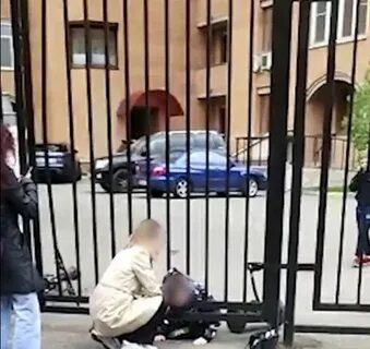 Застряла голова